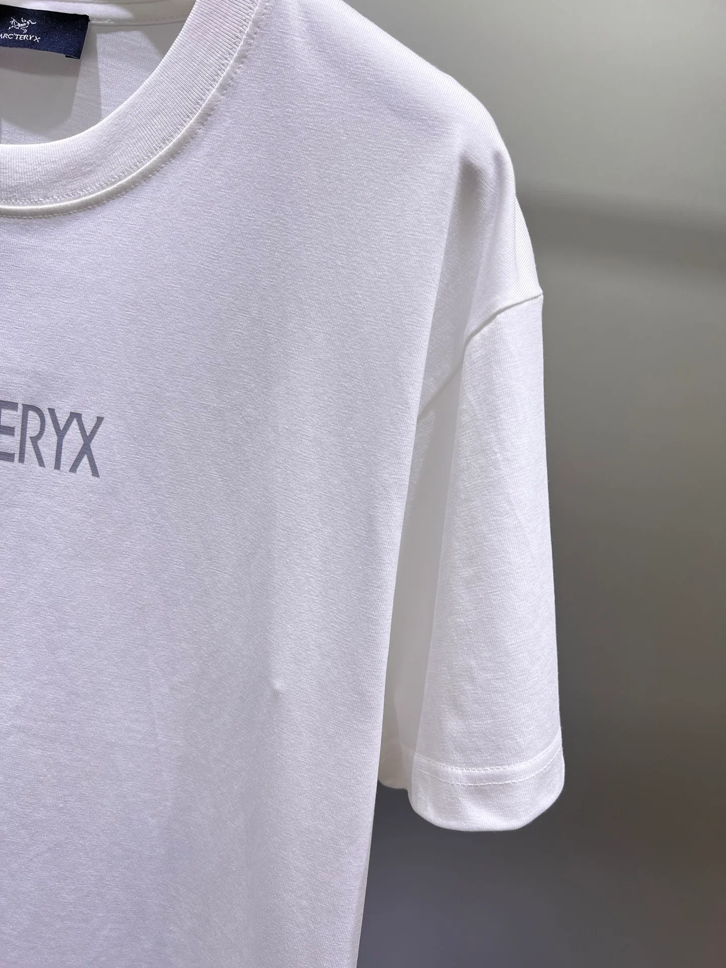 arcteryx🌟New Arrival T T Hot Sale 99 🐎🐎Size：S-XXL Black White 2 （Size ） Size S 110 54 69 21 M 114 56 71 22 L 118 58 73 22 XL 122 60 75 23 2XL 126 62 77 23